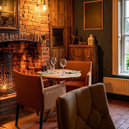 The Royal Oak Inn Chichester Exterior foto