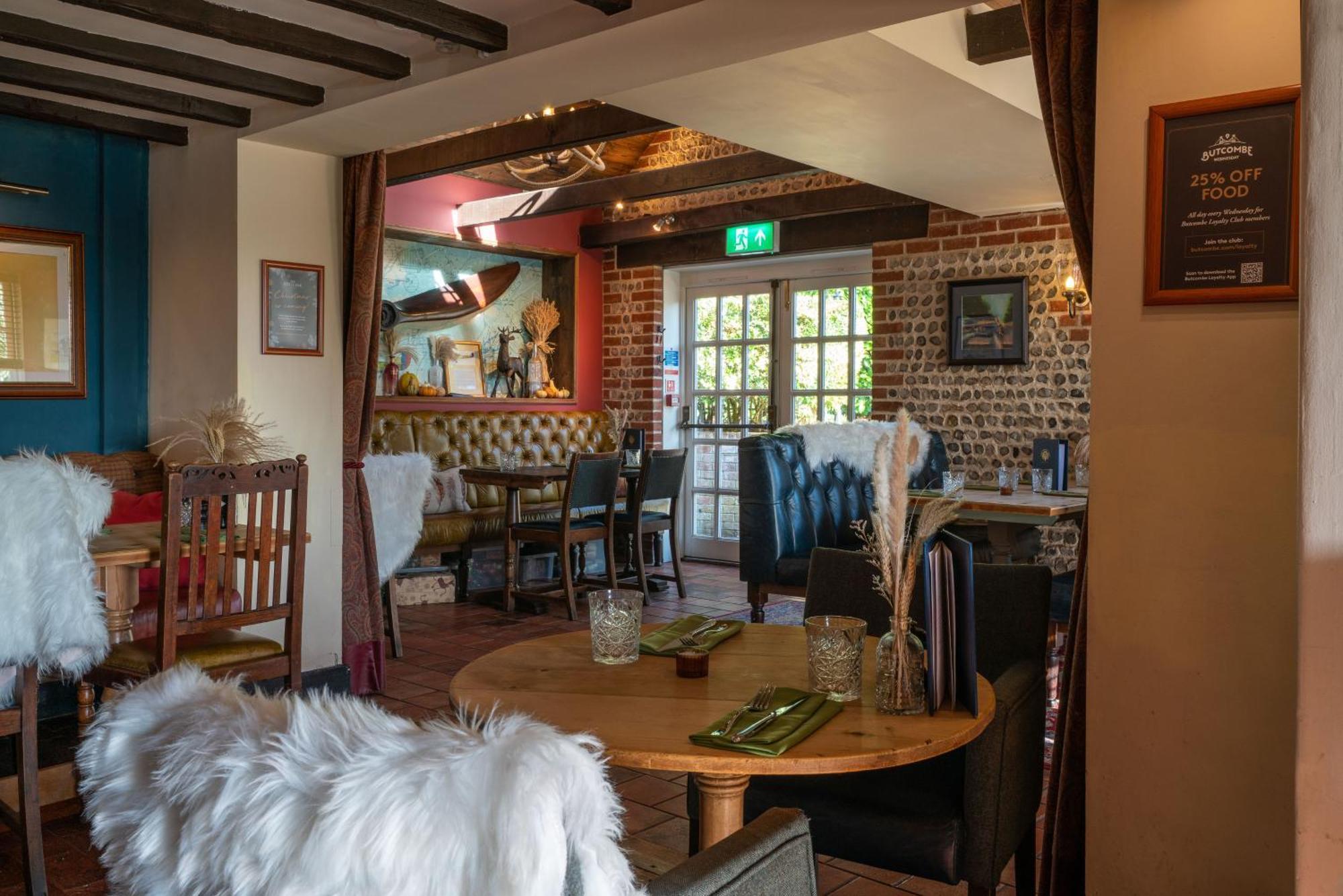 The Royal Oak Inn Chichester Exterior foto